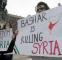 در اعتراض به کشتار در سوریه